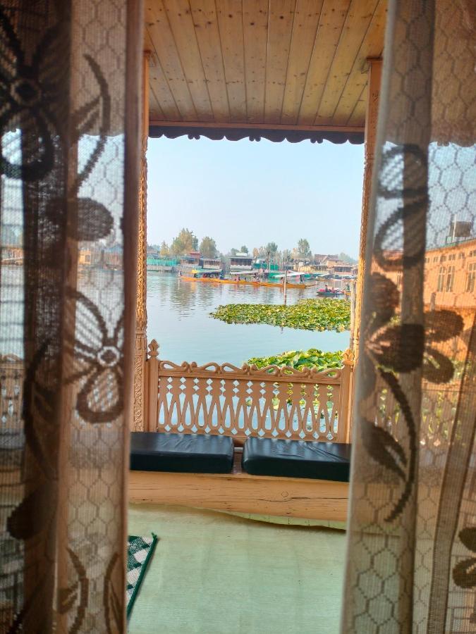 Srīnagar Lala Rukh Group Of Houseboats酒店 外观 照片