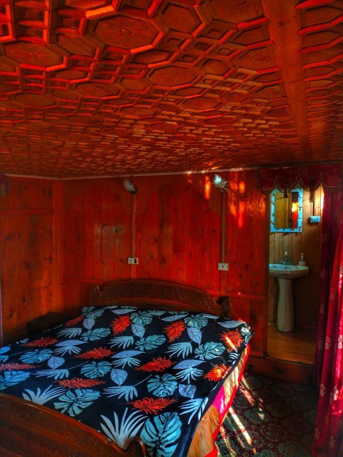 Srīnagar Lala Rukh Group Of Houseboats酒店 外观 照片