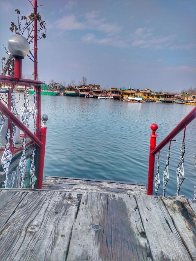 Srīnagar Lala Rukh Group Of Houseboats酒店 外观 照片