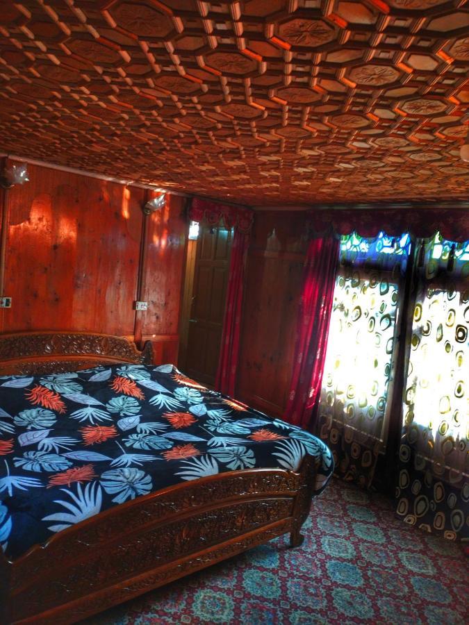 Srīnagar Lala Rukh Group Of Houseboats酒店 外观 照片